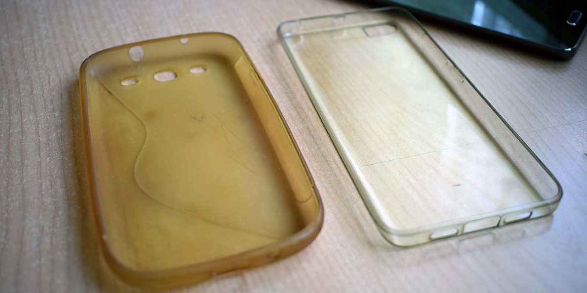 Cómo limpiar una funda de silicona totalmente